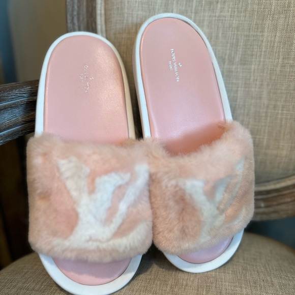 Louis Vuitton Sunbath Mule - Picture 4 of 9